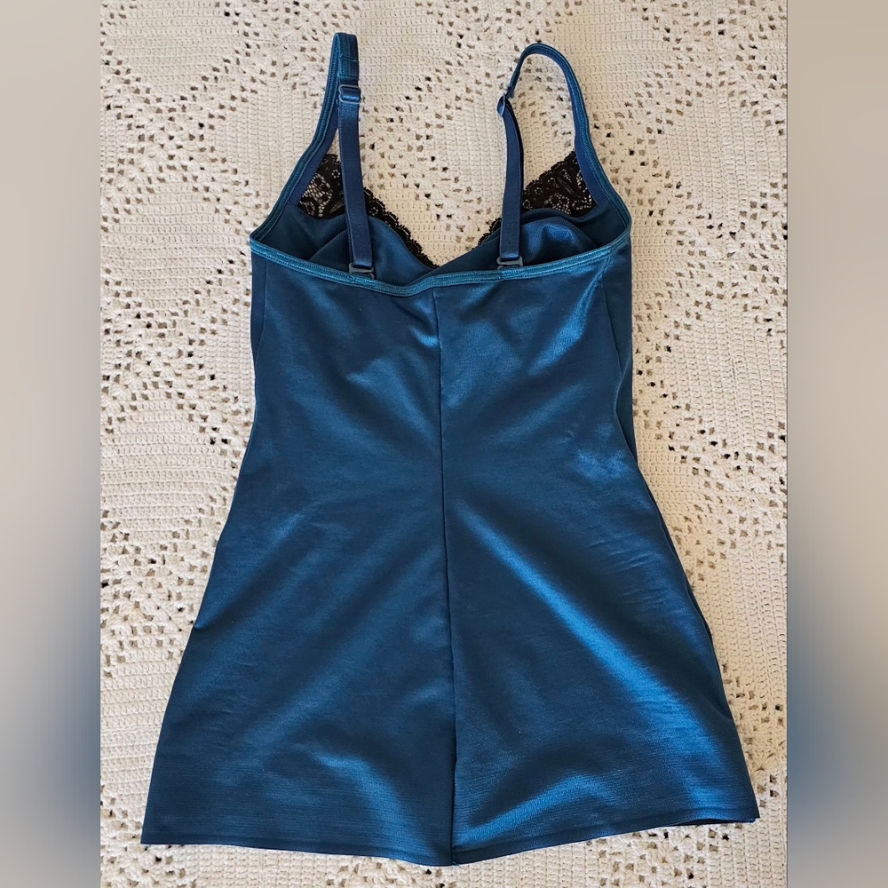 Ruby Ribbon Size 32 Teal Blue Lace Trim Camisole Tank Shaping Cami - Picture 11 of 13